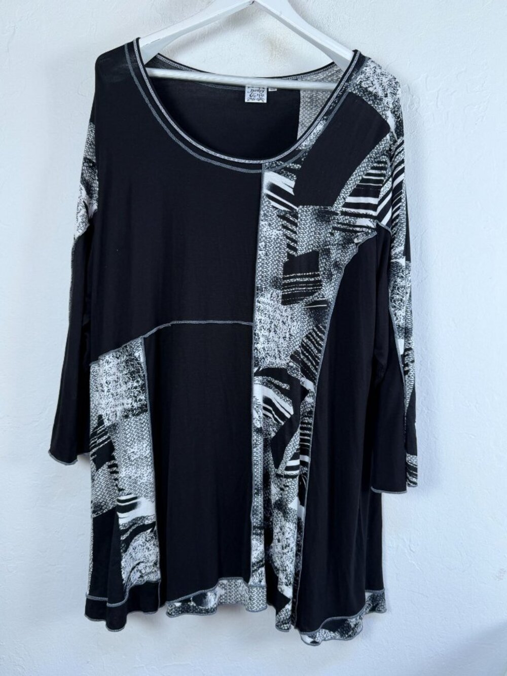 Parsley & Sage Black White Abstract Patchwork Tunic Top 2X Stretch 3/4 Sleeve
